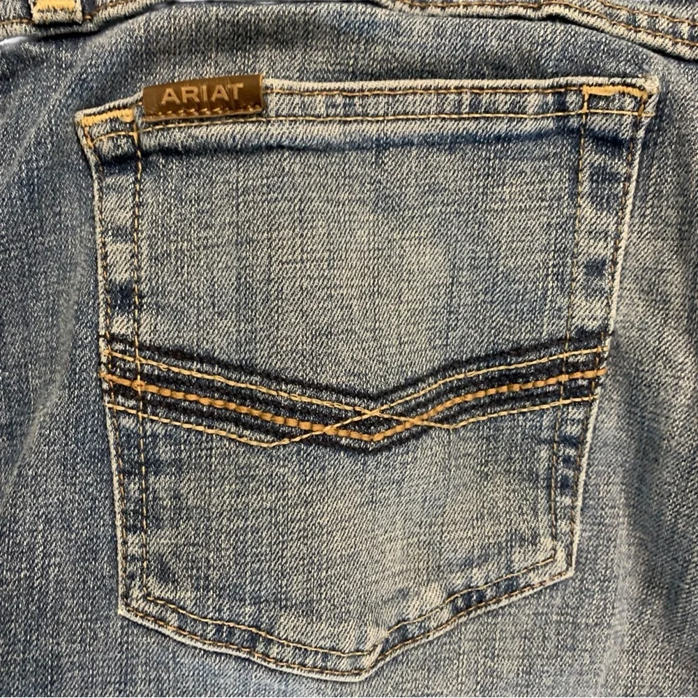 ARIAT M4 Relaxed Fit Straight Leg Jeans - Men’s Size 36x30‎